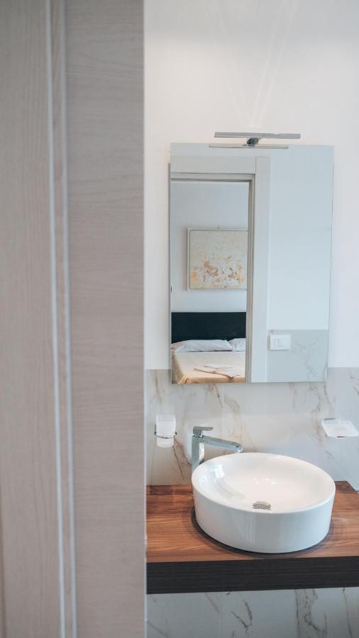 Guesthouse Aschenez เรจโจ ดี คาลาเบีย ภายนอก รูปภาพ